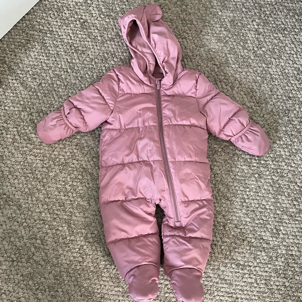 Old Navy 6-12M snowsuit